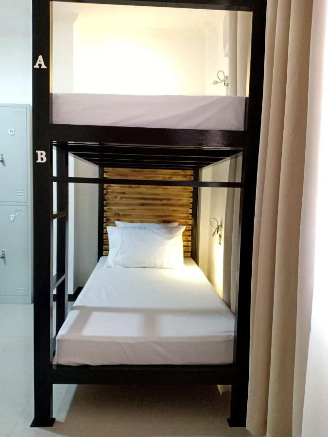 Bakawan Hostel Корон Екстер'єр фото