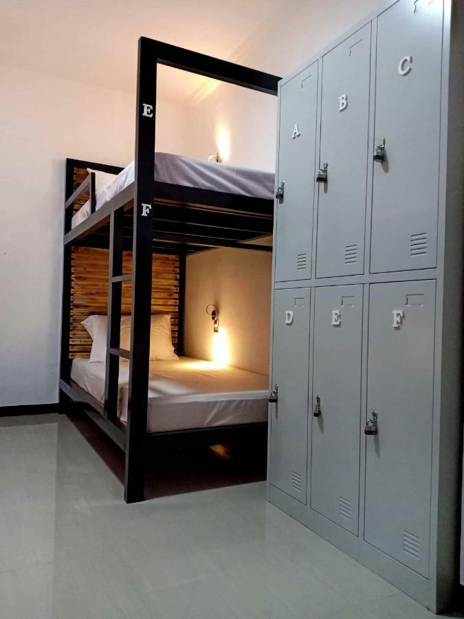 Bakawan Hostel Корон Екстер'єр фото